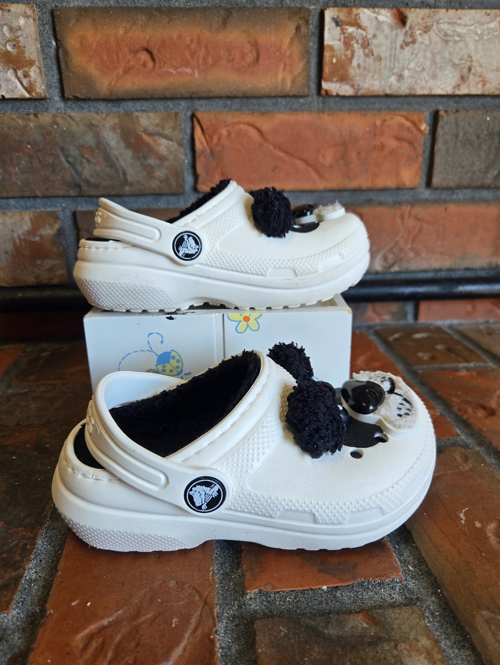 Girl Sandals Crocs & Stride Rite - Picture 3 of 9